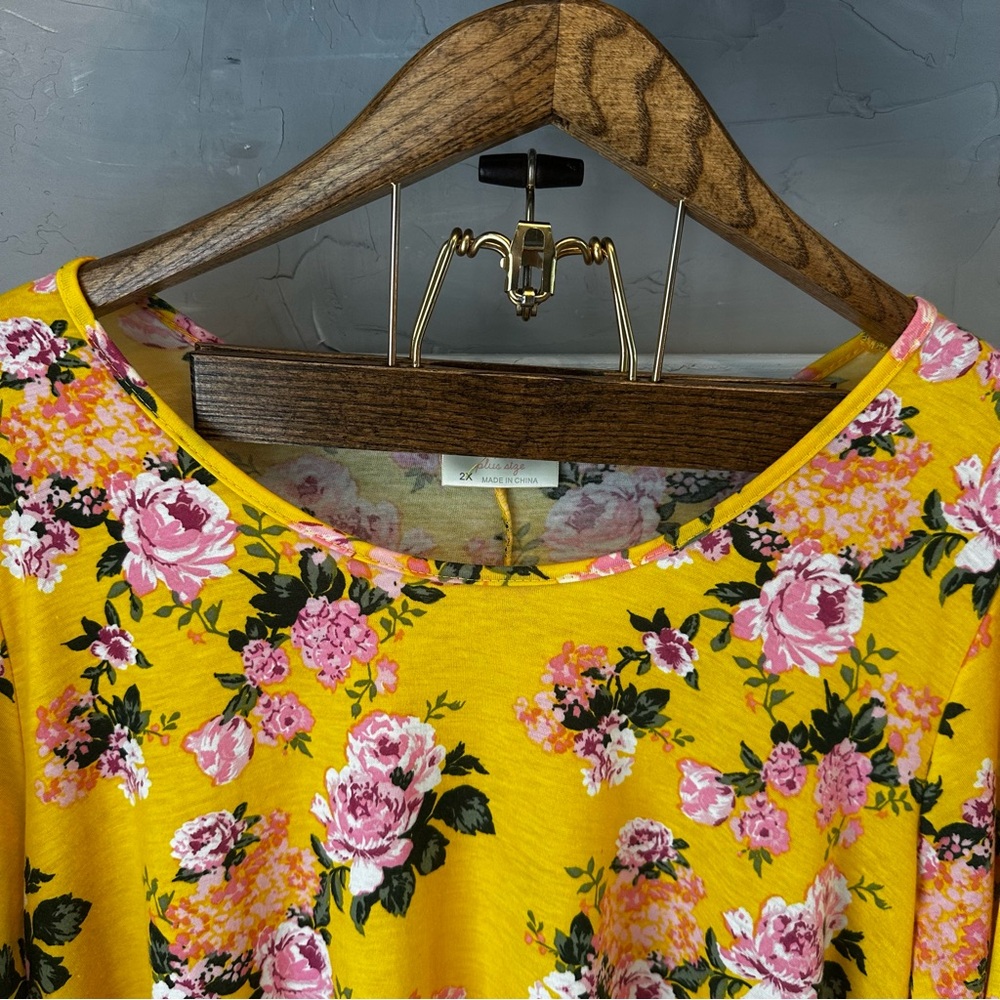 Bobbie Brooks Floral Yellow Bell Sleeve Asymmetrical Tunic Top sz 2X - Picture 5 of 14